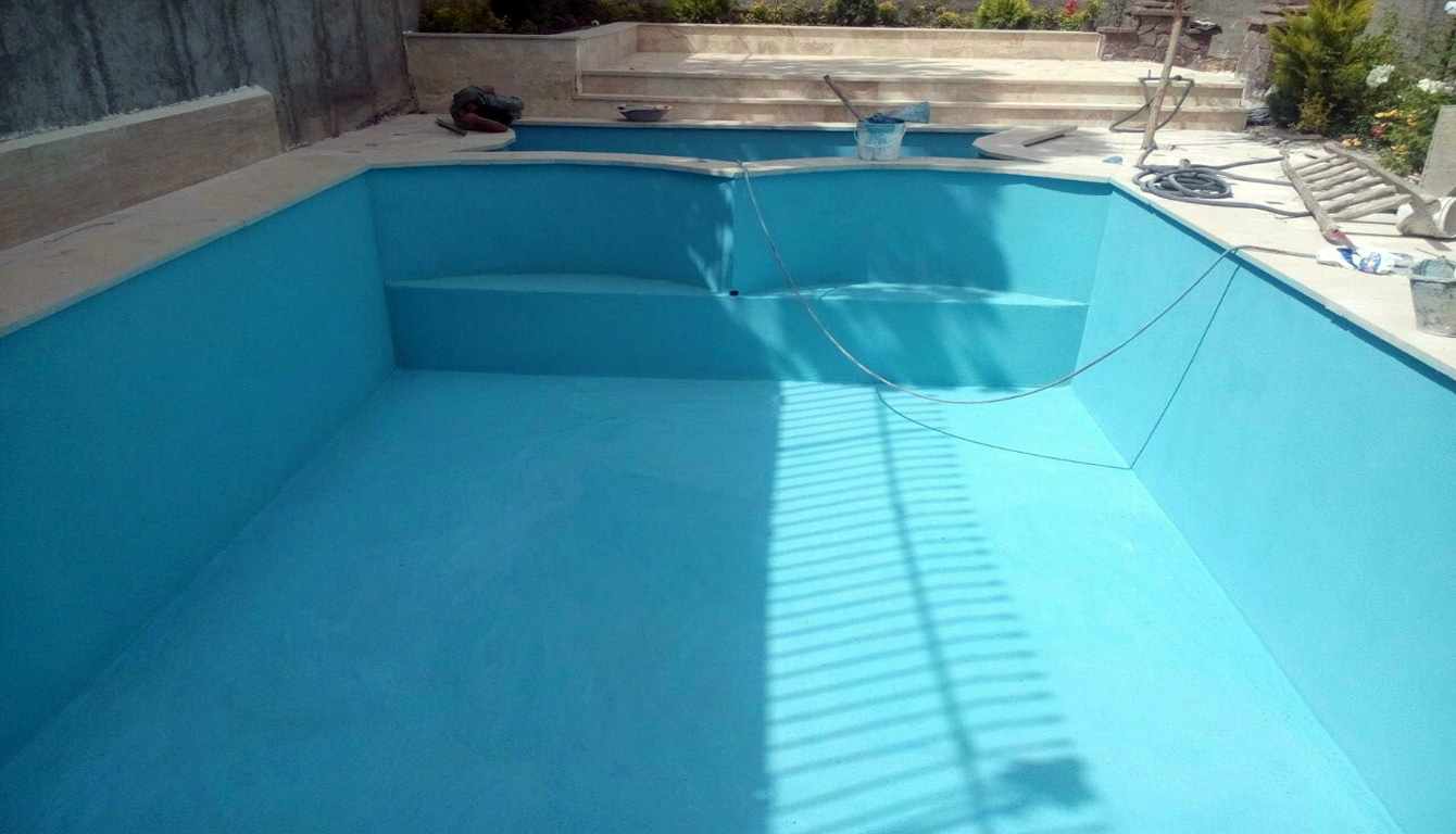 آب‌بندی حرفه‌ای استخرها